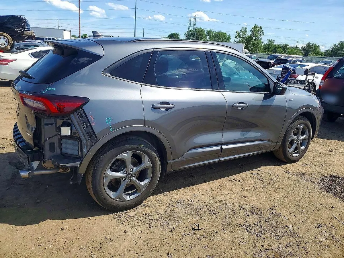 FORD ESCAPE 2023
