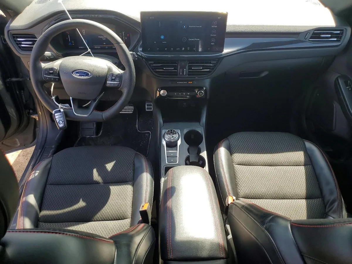 FORD ESCAPE 2023