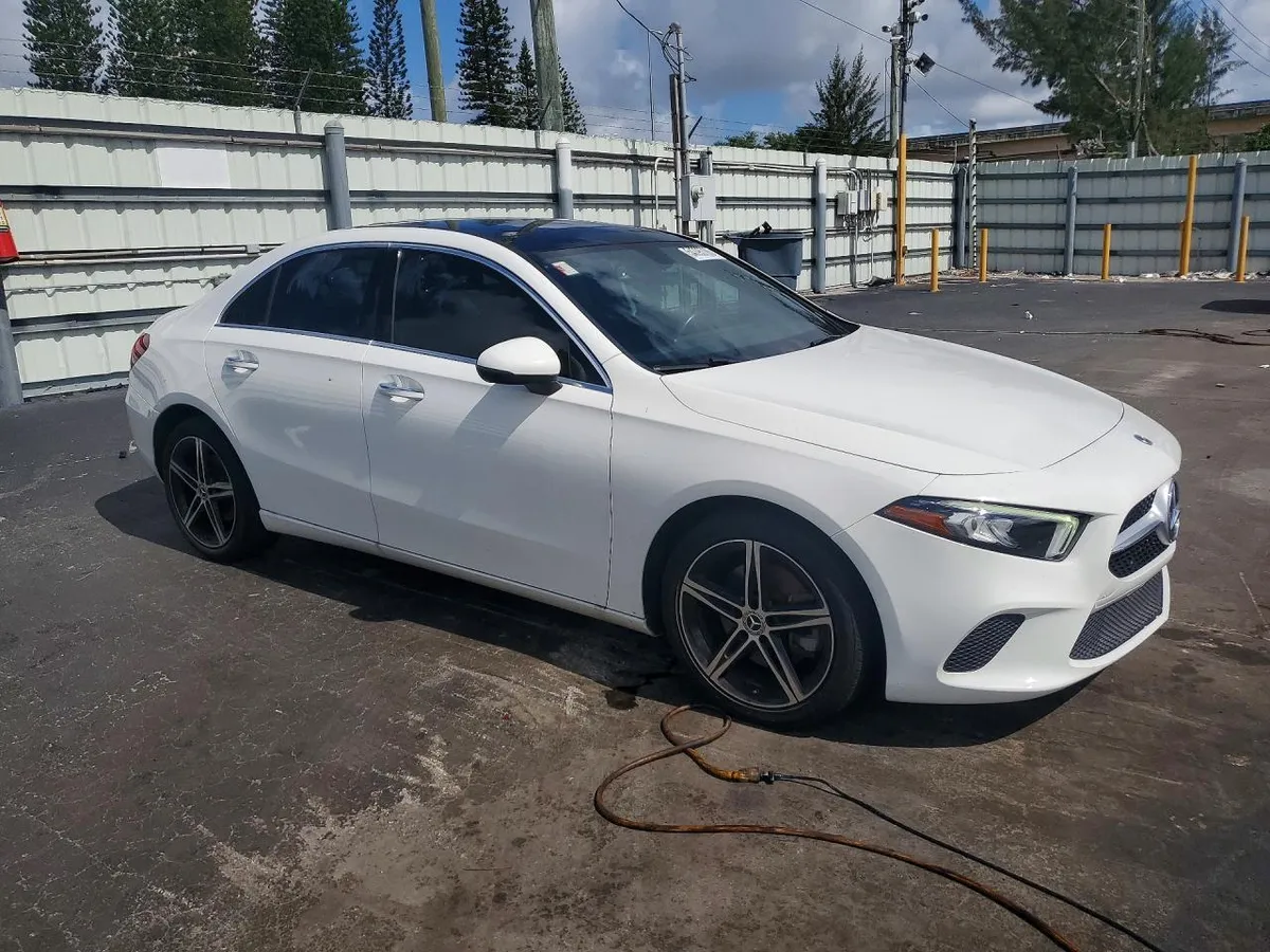 MERCEDES-BENZ A-CLASS A 220 2022