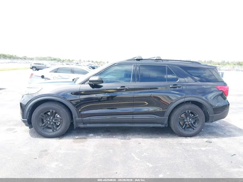 FORD EXPLORER XLT 2023