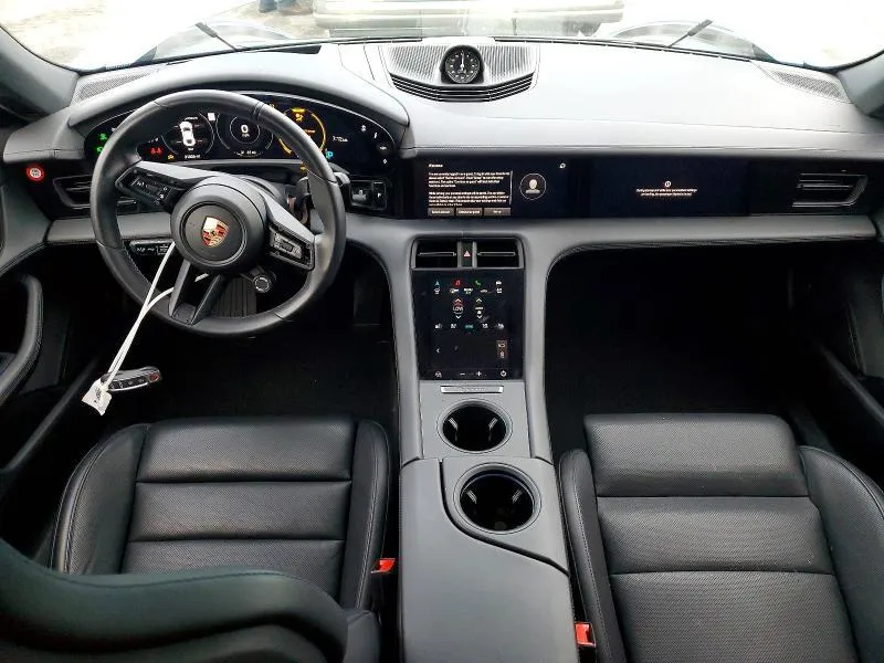 PORSCHE TAYCAN 4S 2024