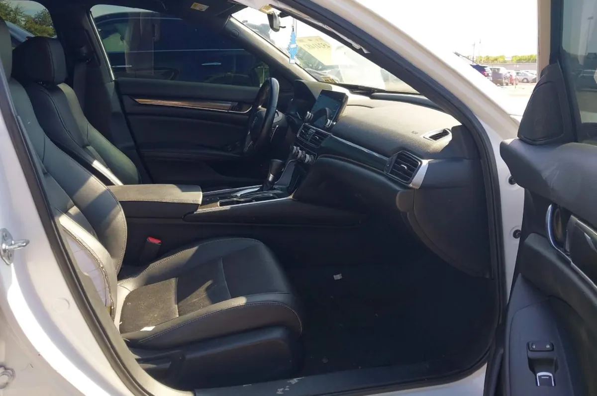 HONDA ACCORD 5 2022