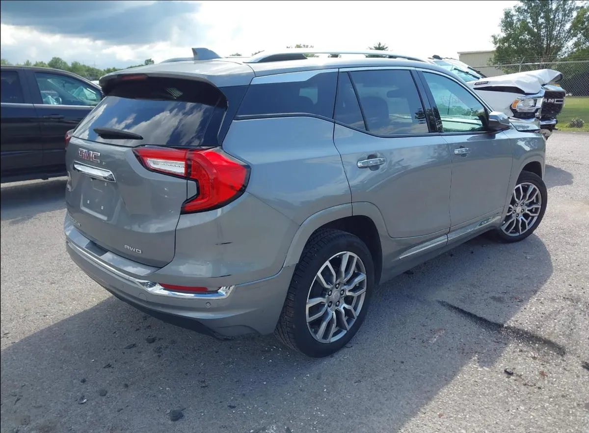 GMC TERRAIN AWD DENALI 2023