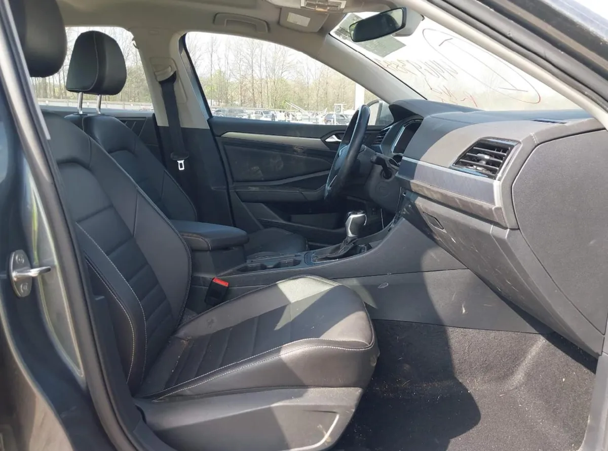 VOLKSWAGEN JETTA SE 2023
