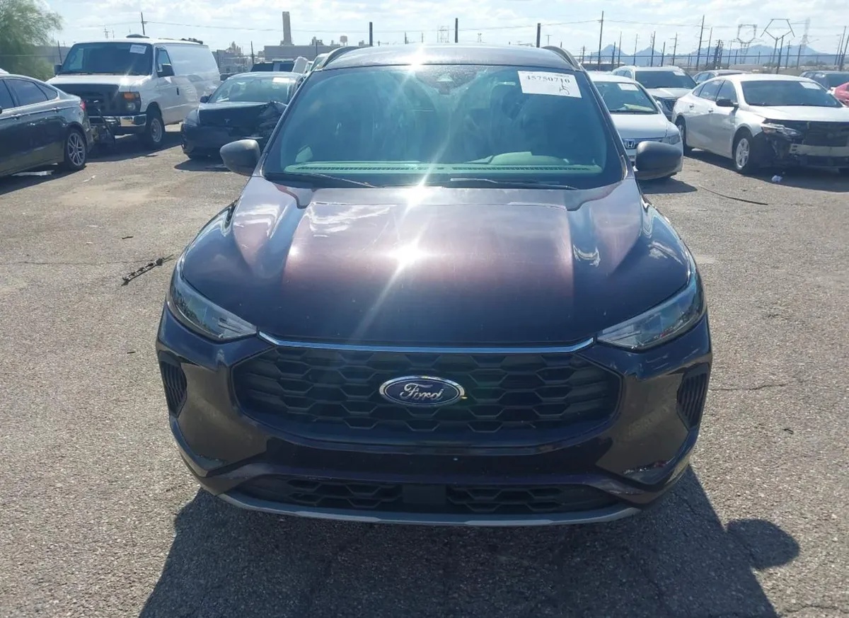 FORD ESCAPE ST-LINE 2023