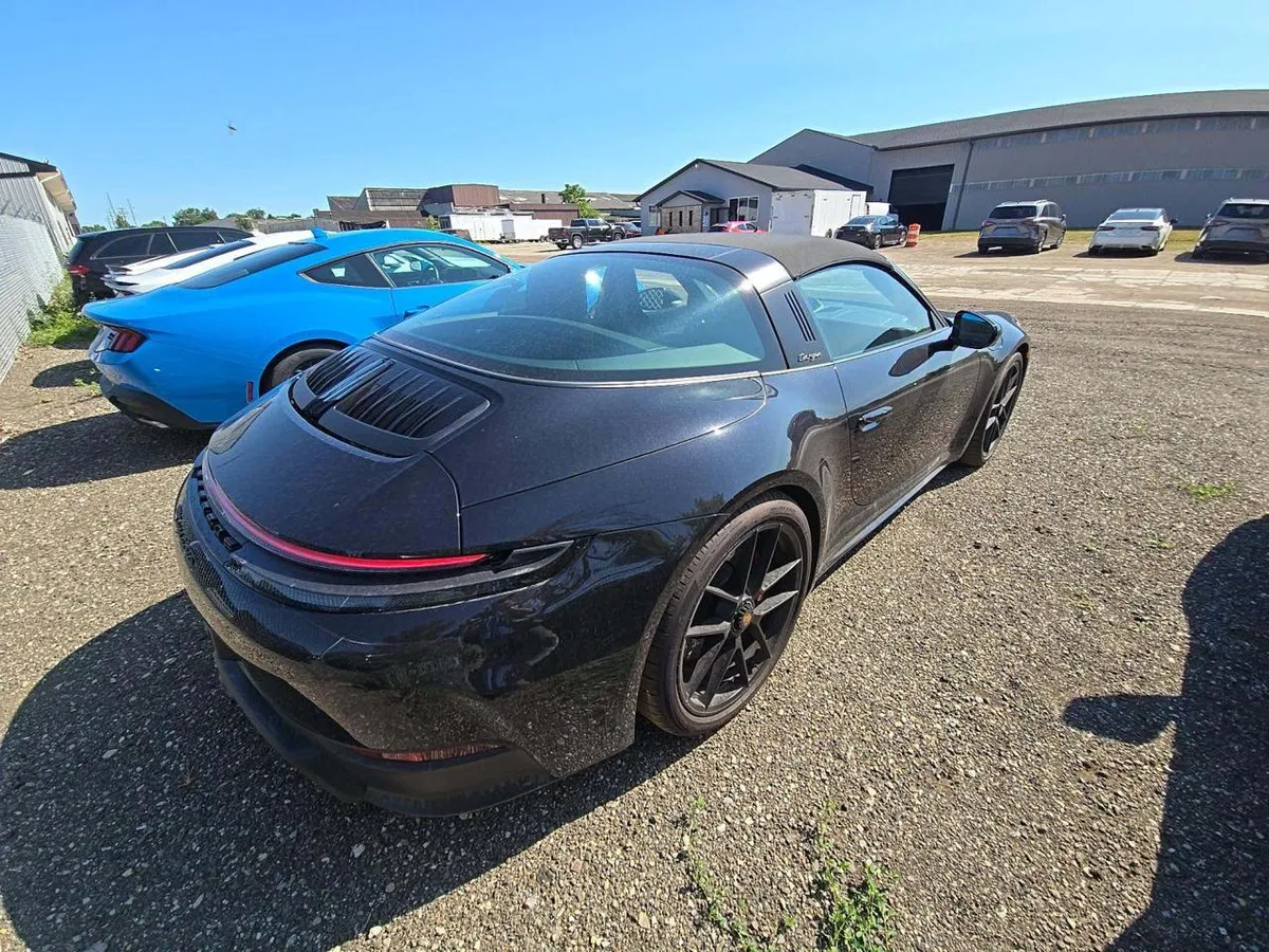 PORSCHE 911 TARGA 4 GTS 2026