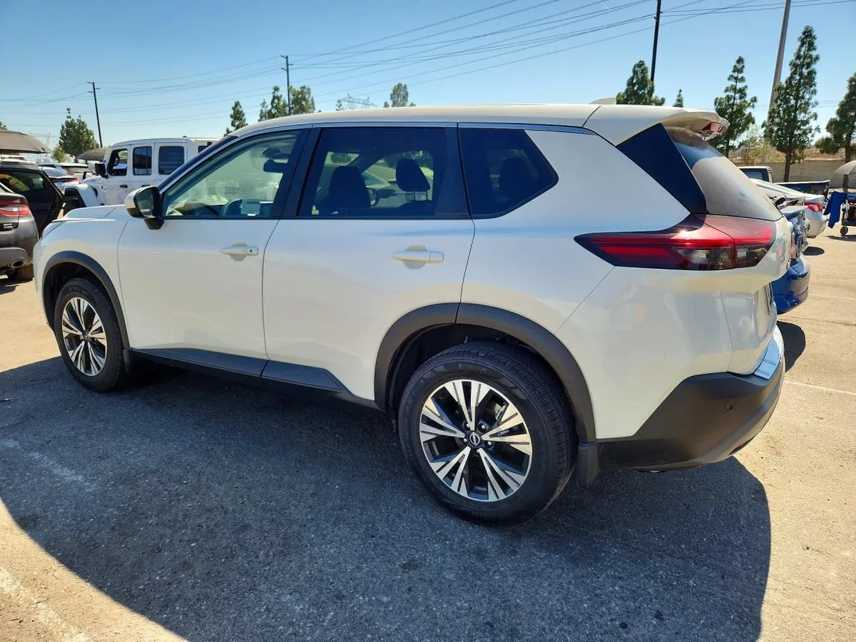 NISSAN ROGUE SV 2023