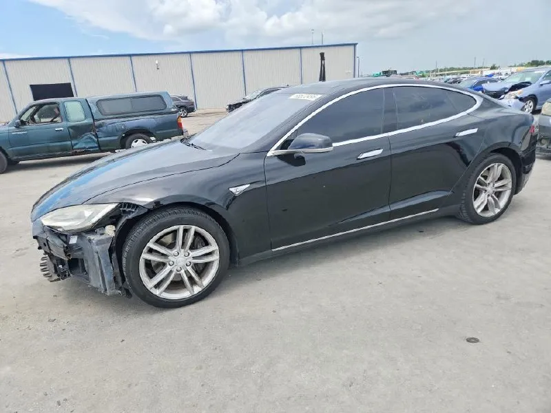 TESLA MODEL S 2016