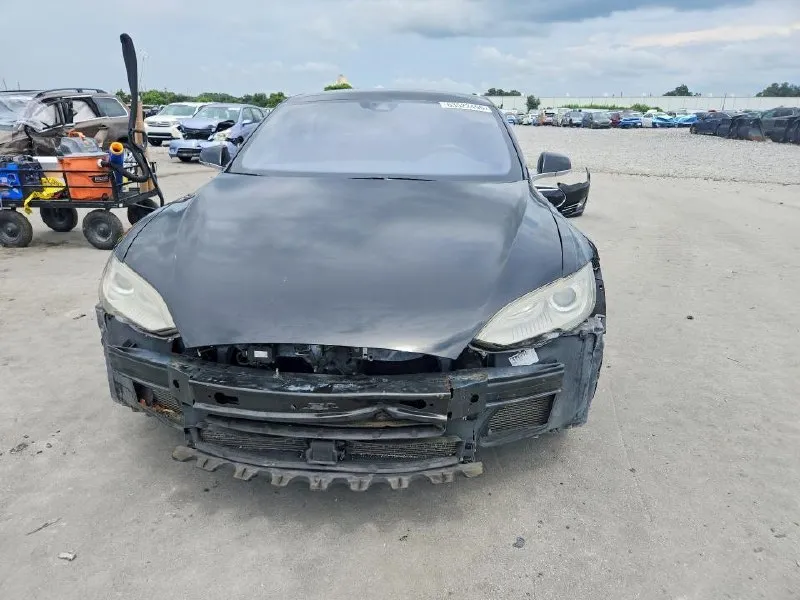 TESLA MODEL S 2016