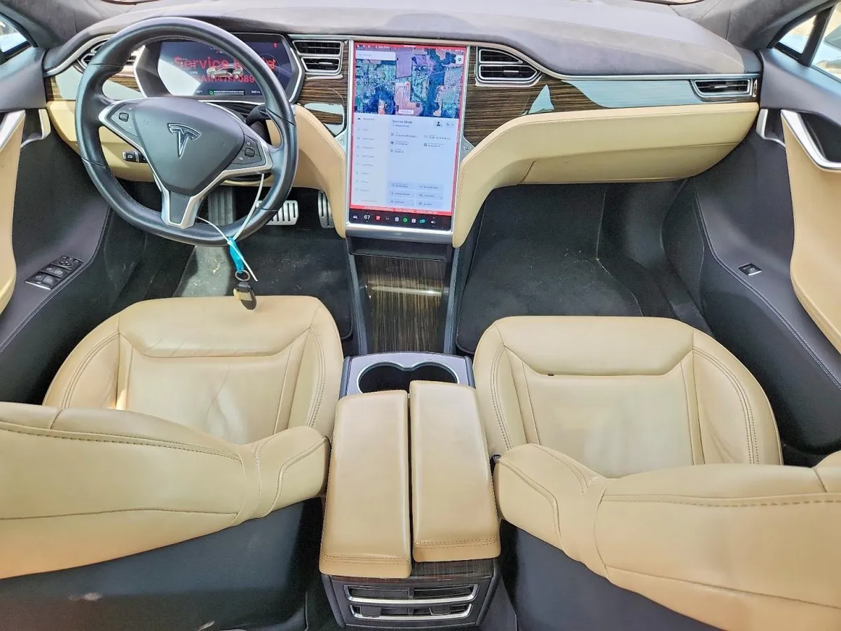 TESLA MODEL S P85D 2015