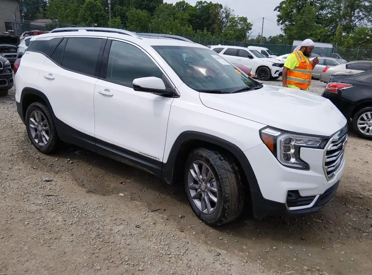 GMC TERRAIN SLT 2024