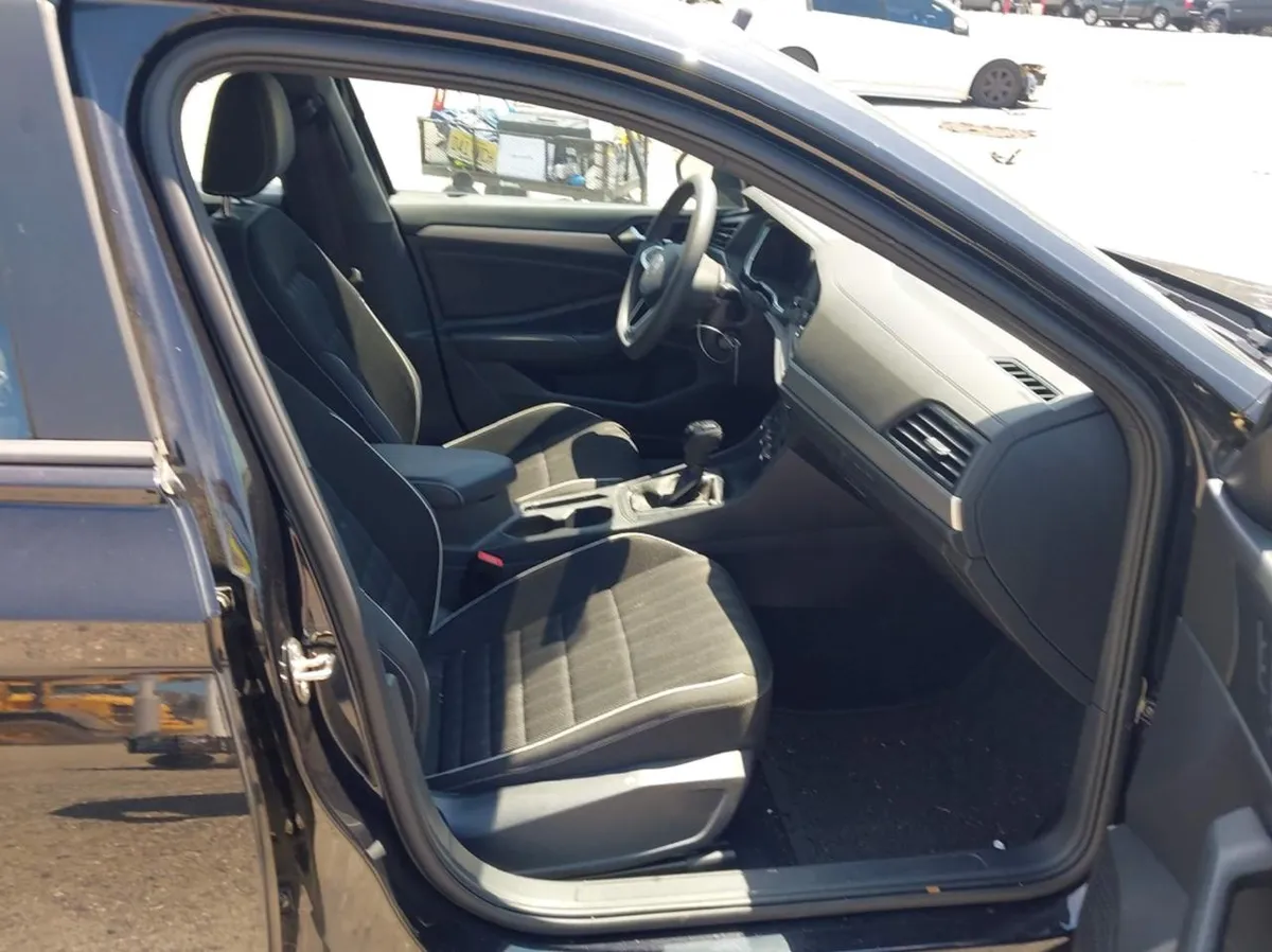 VOLKSWAGEN JETTA 2022