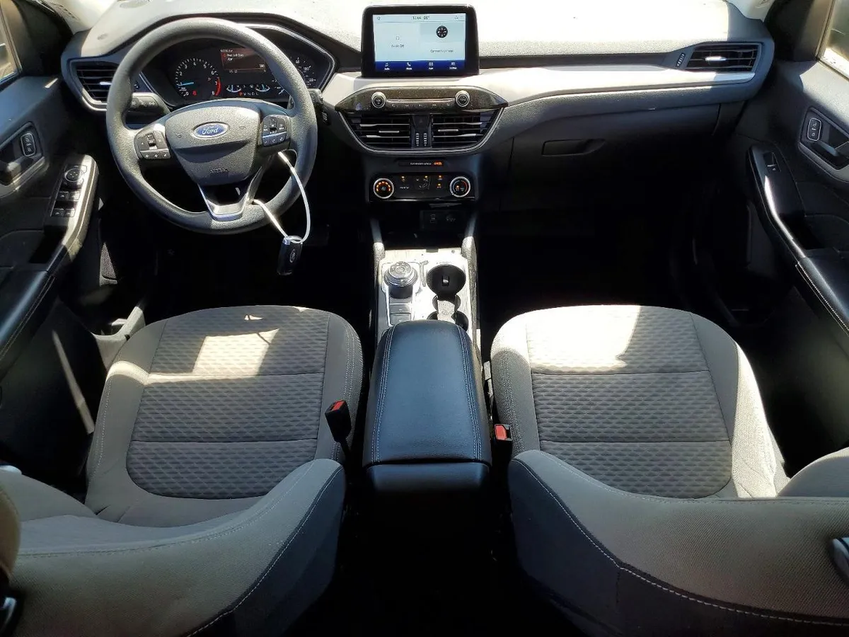 FORD ESCAPE SE 2022