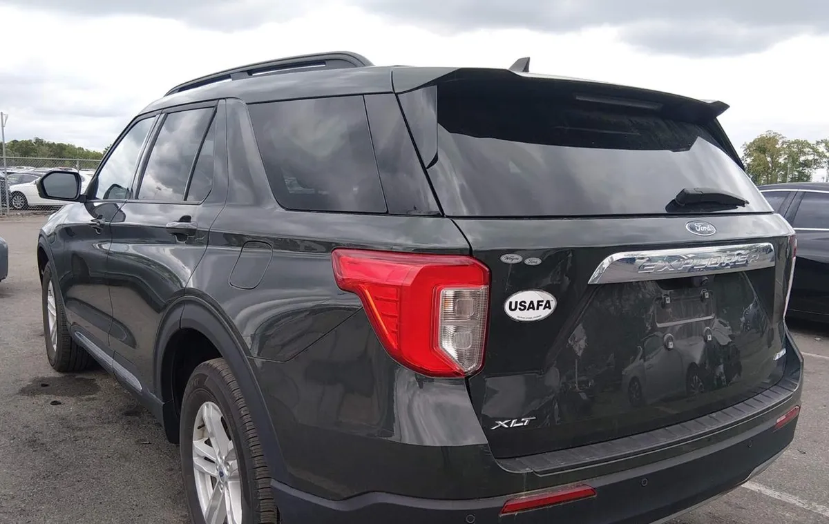 FORD EXPLORER XLT 2024