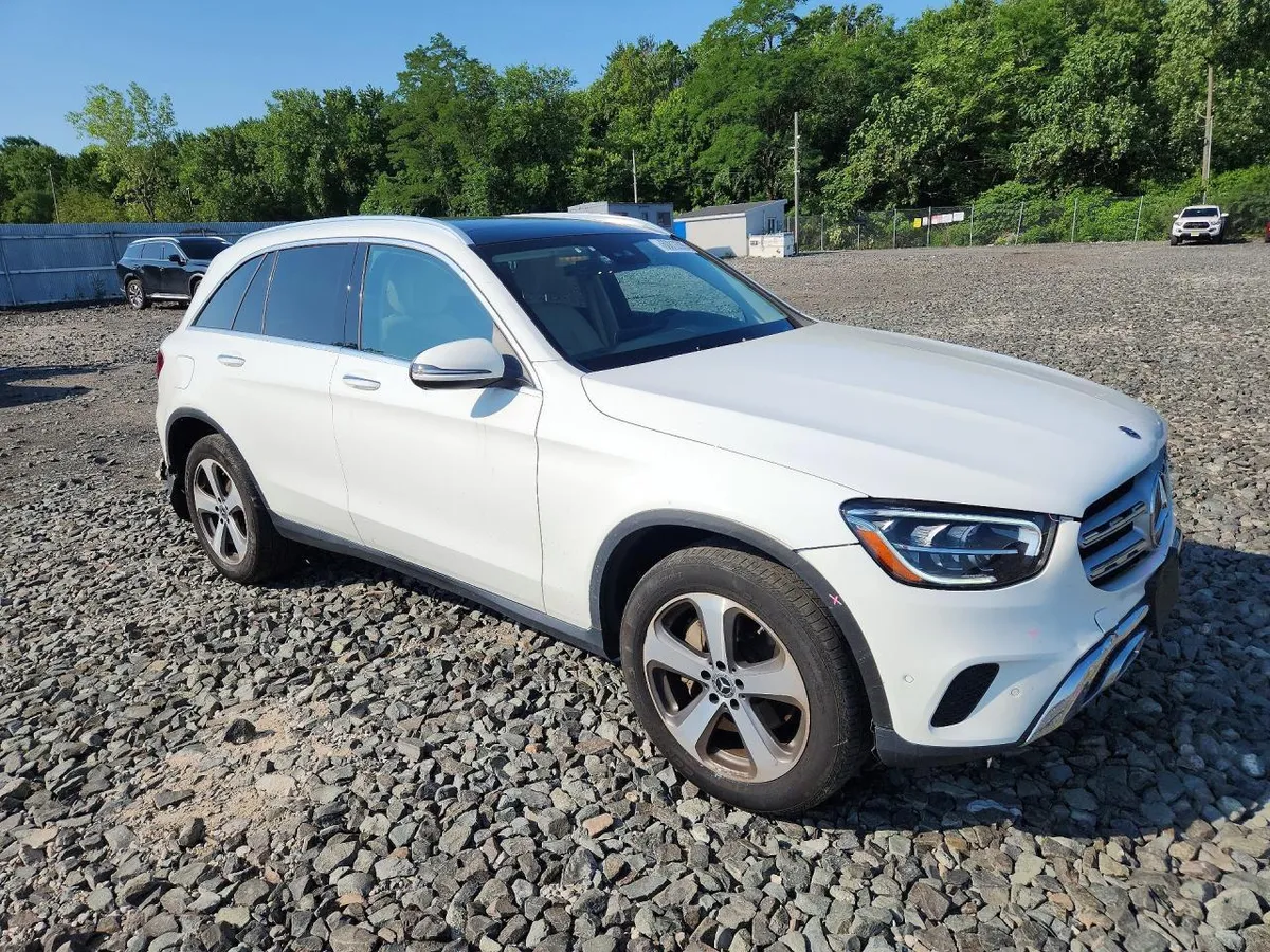 MERCEDES-BENZ GLC 300 2022