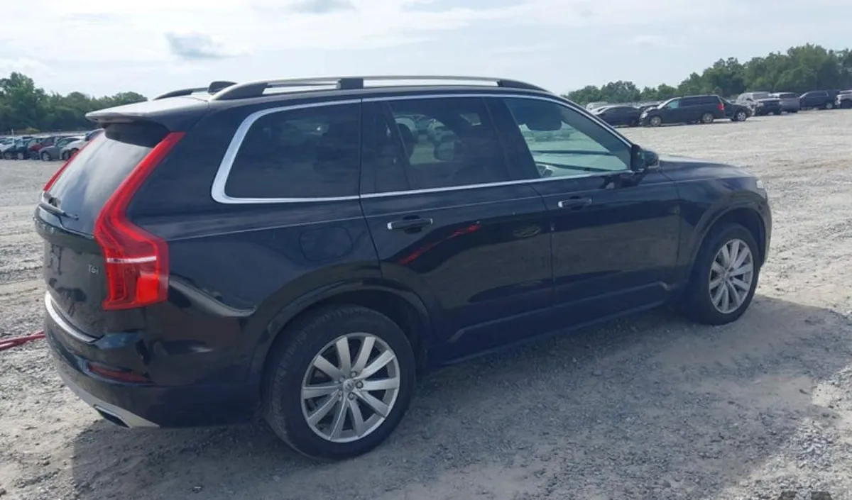 VOLVO XC90 T6 MOMENTUM 2018