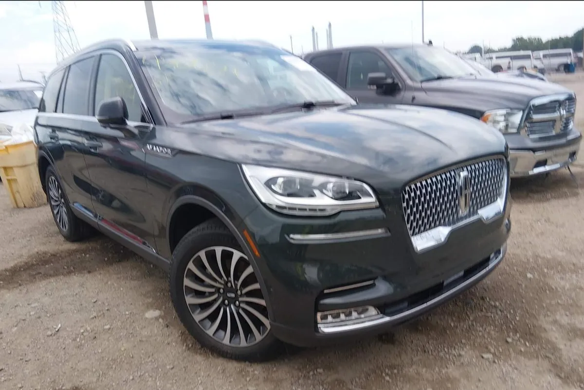 LINCOLN AVIATOR RESERVE 2023