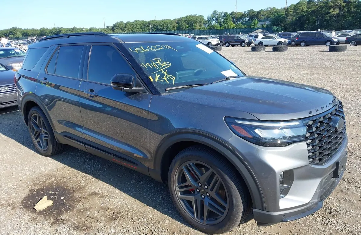 FORD EXPLORER 2026