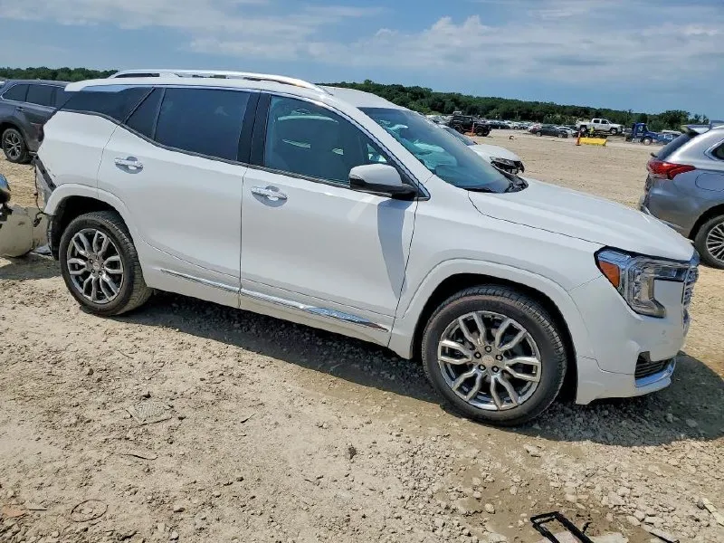 GMC TERRAIN DENALI 2023