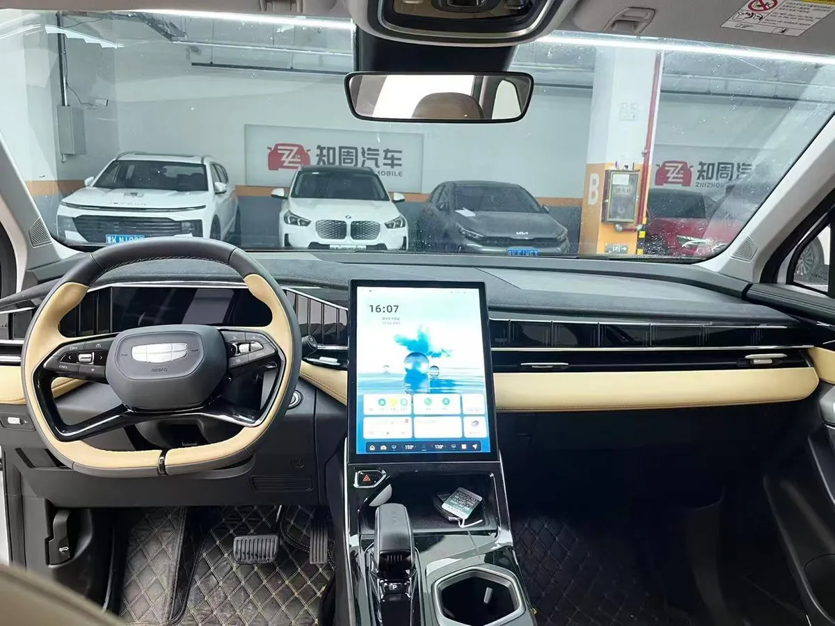 GEELY BOYUE L PREMIUM 2023
