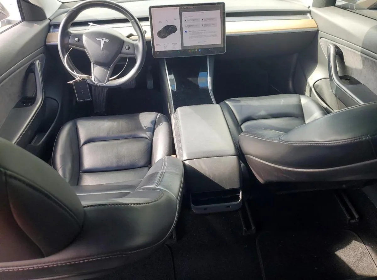 TESLA MODEL 3 2019