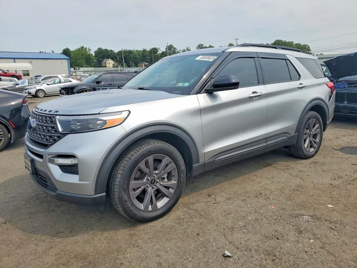 FORD EXPLORER XLT 2022