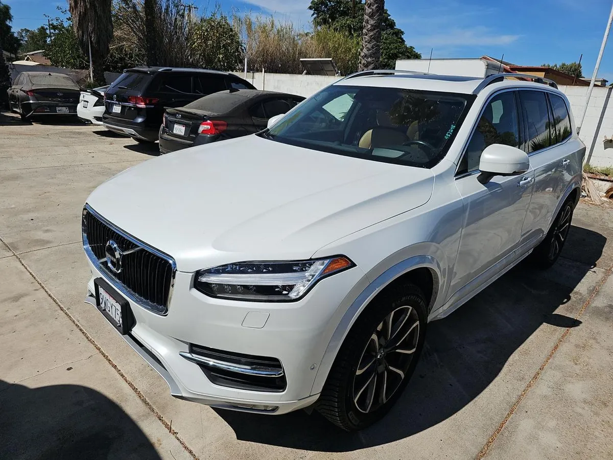 VOLVO XC90 T6 MOMENTUM 2016