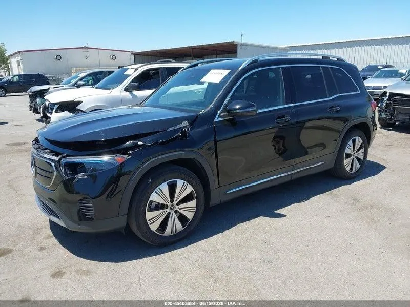 MERCEDES-BENZ EQB 300 2023