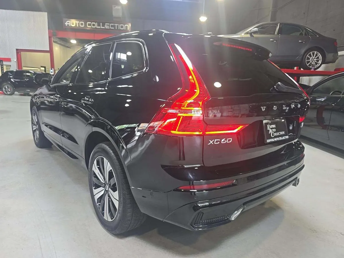 VOLVO XC60 2023