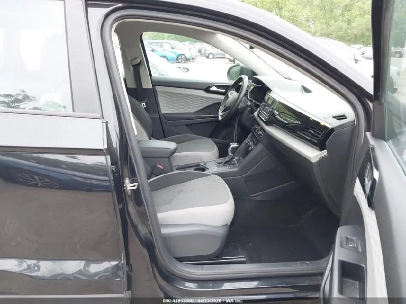 VOLKSWAGEN TAOS 2023