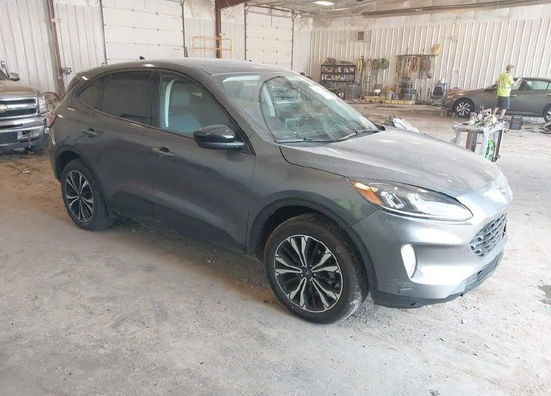 FORD ESCAPE SEL 2022
