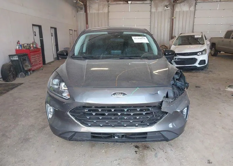 FORD ESCAPE SEL 2022