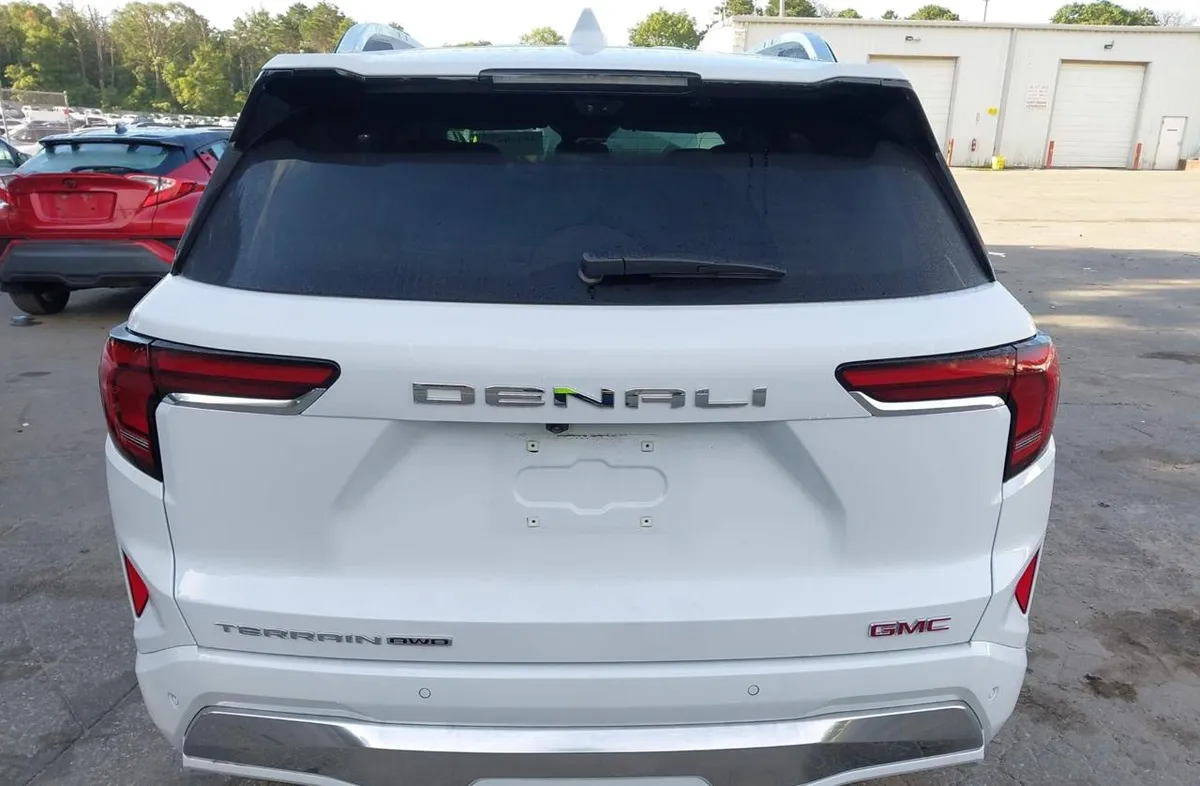 GMC TERRAIN AWD DENALI 2026