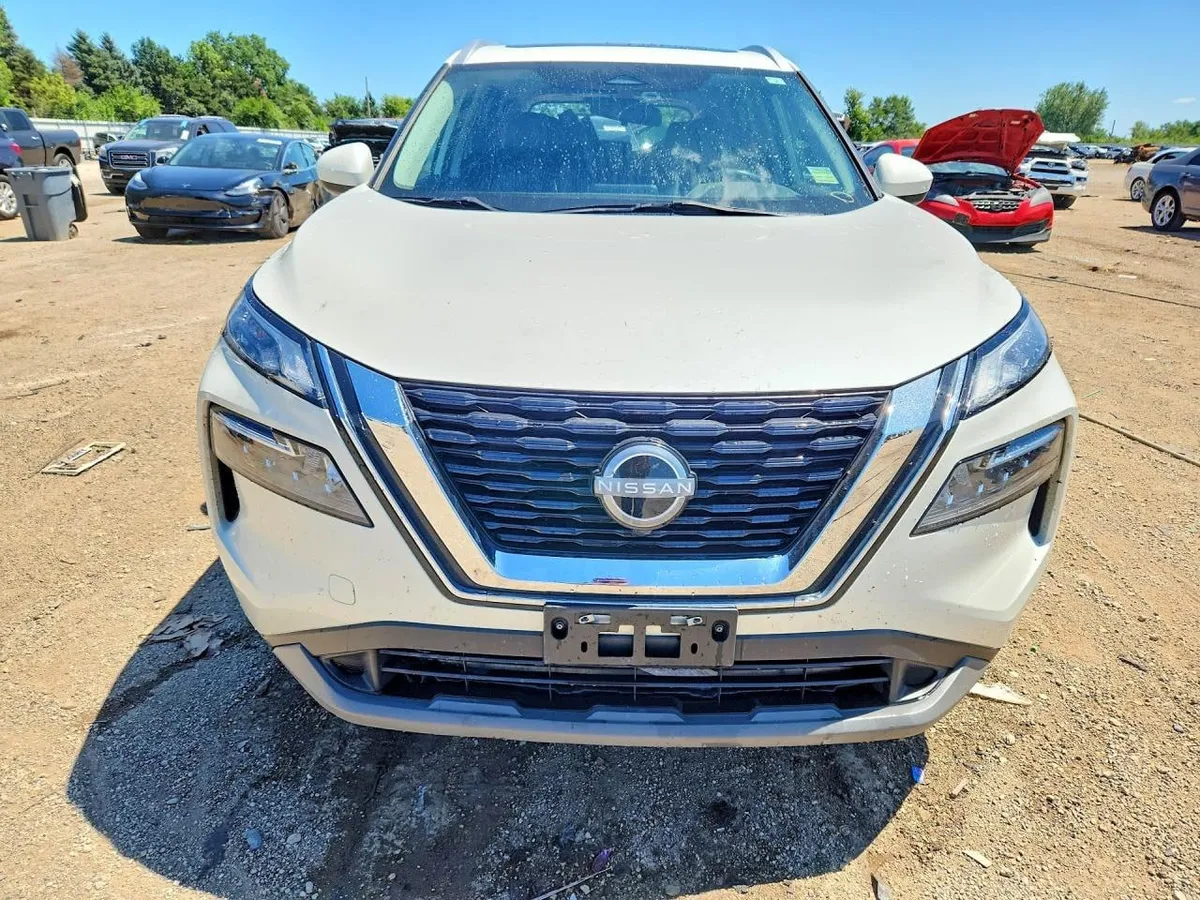 NISSAN ROGUE SV 2023