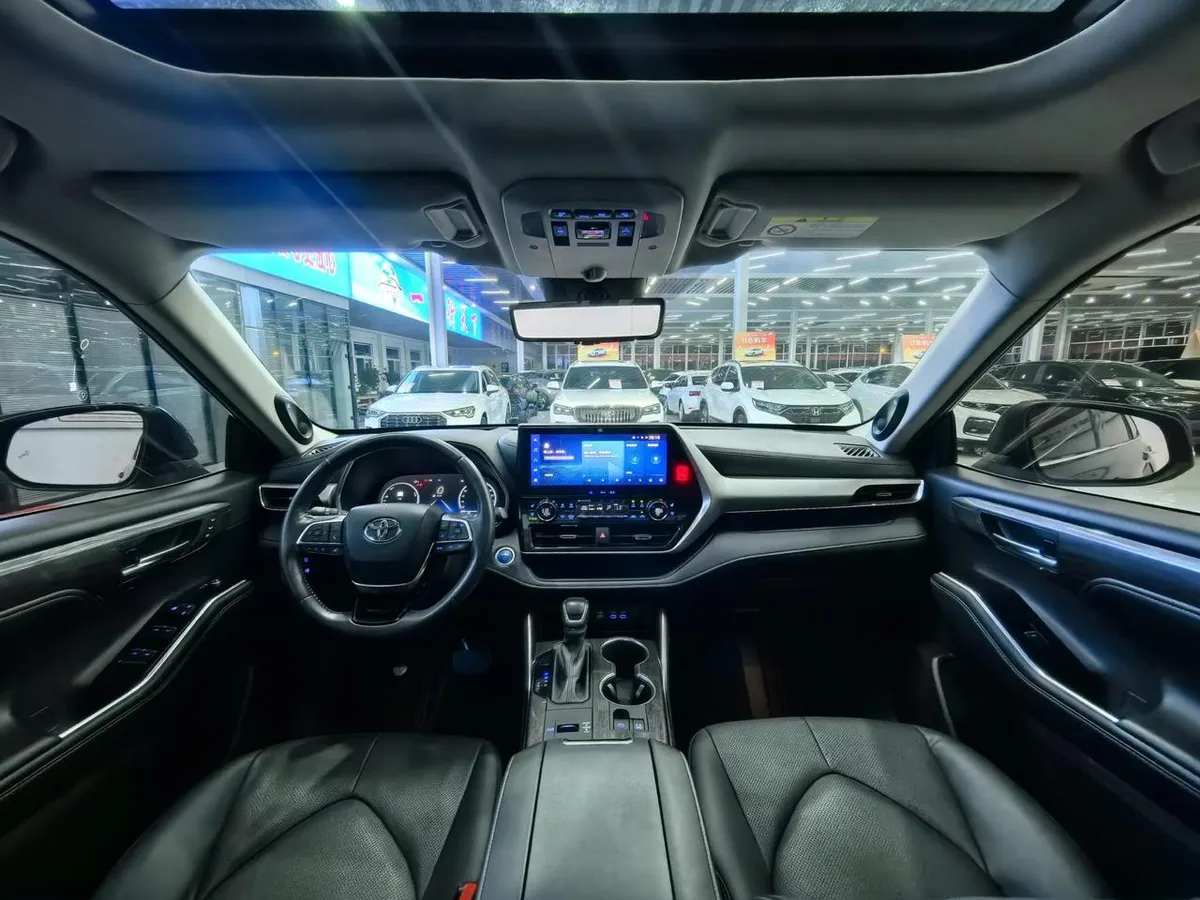 TOYOTA HIGHLANDER 2022