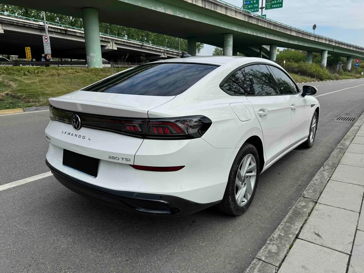 VOLKSWAGEN LAMANDO L 2023 LAMANDO L 2023