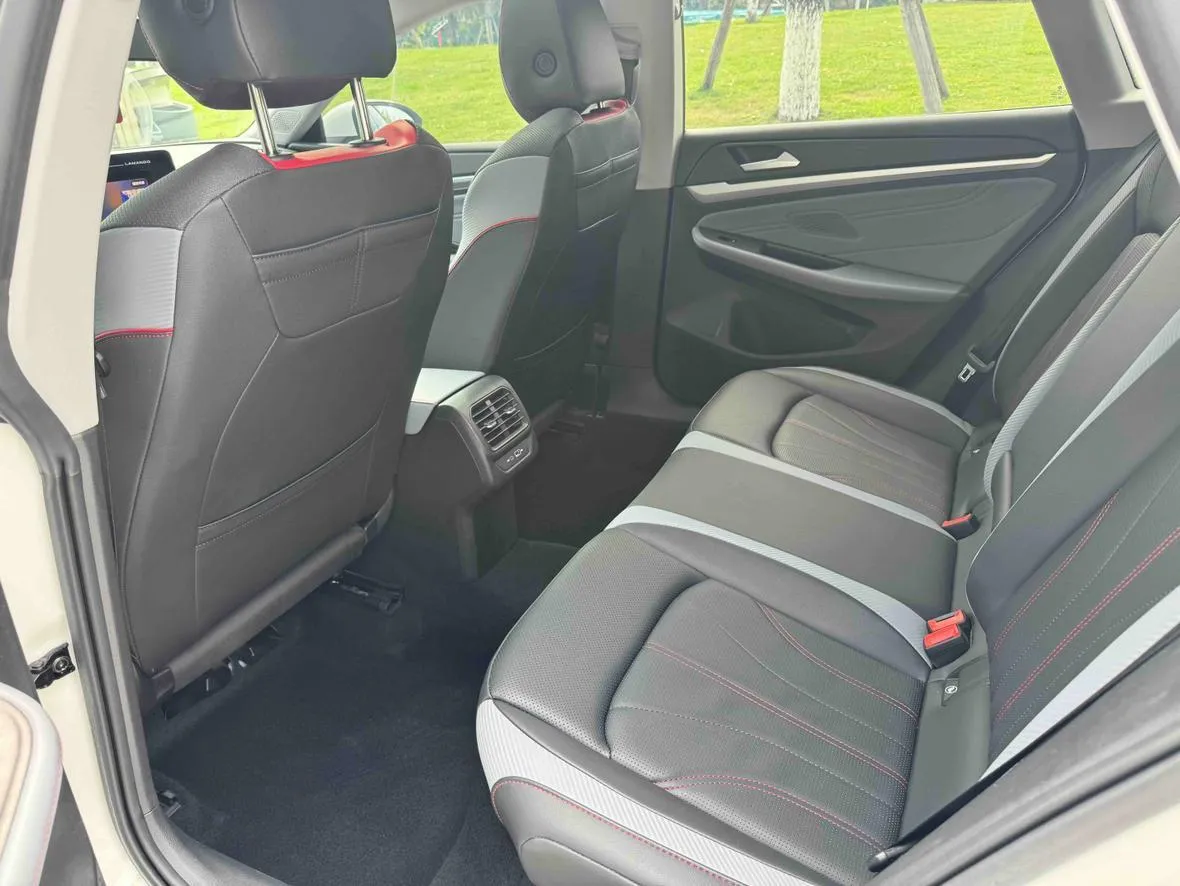 VOLKSWAGEN LAMANDO L 2023 LAMANDO L 2023