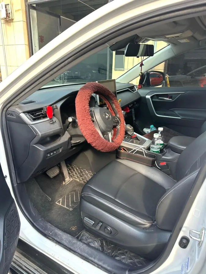 TOYOTA RAV4 2022