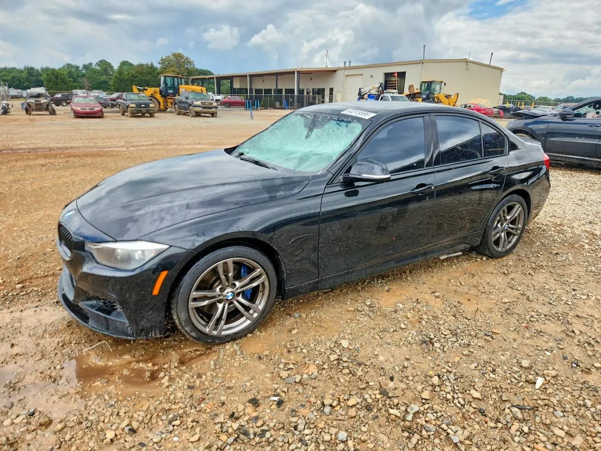 BMW 3 SERIES КОЖАНЫЙ САЛОН ПОДОГРЕВ СИДЕНИЙ МУЛЬТИМЕДИА С ЭКРАНОМ КЛИМАТ-КОНТРОЛЬ ЛЕГКОСПЛАВНЫЕ ДИСКИ 2015