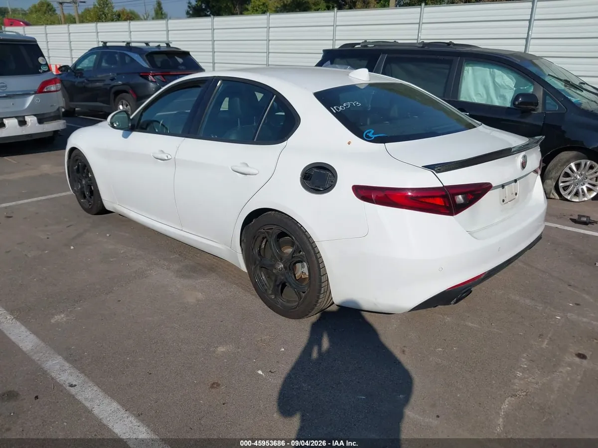 ALFA ROMEO GIULIA SPRINT RWD 2022