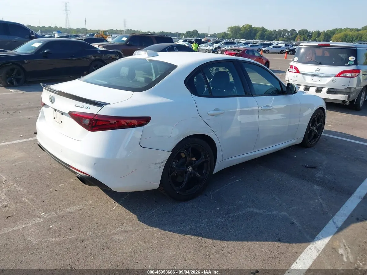 ALFA ROMEO GIULIA SPRINT RWD 2022