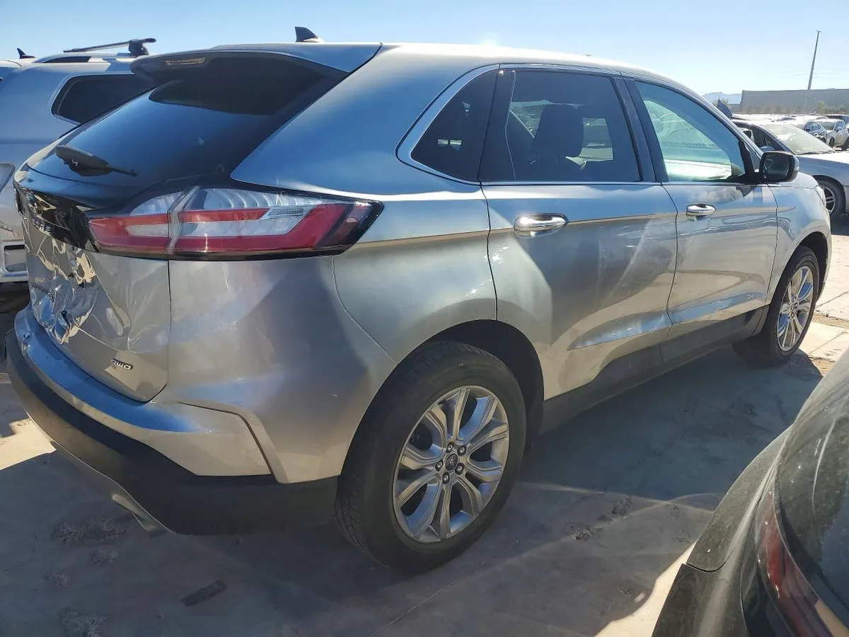 FORD EDGE TITANIUM 2022