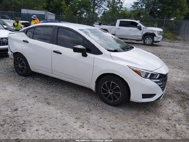NISSAN VERSA 2024