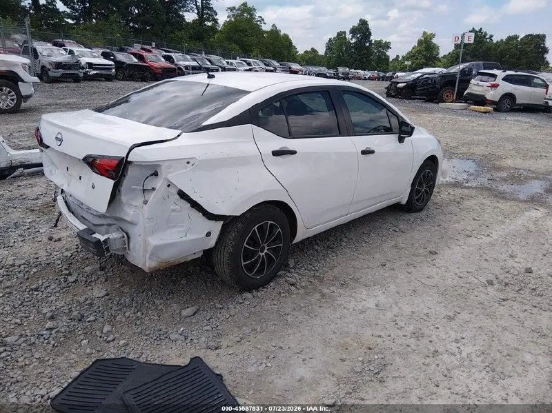 NISSAN VERSA 2024