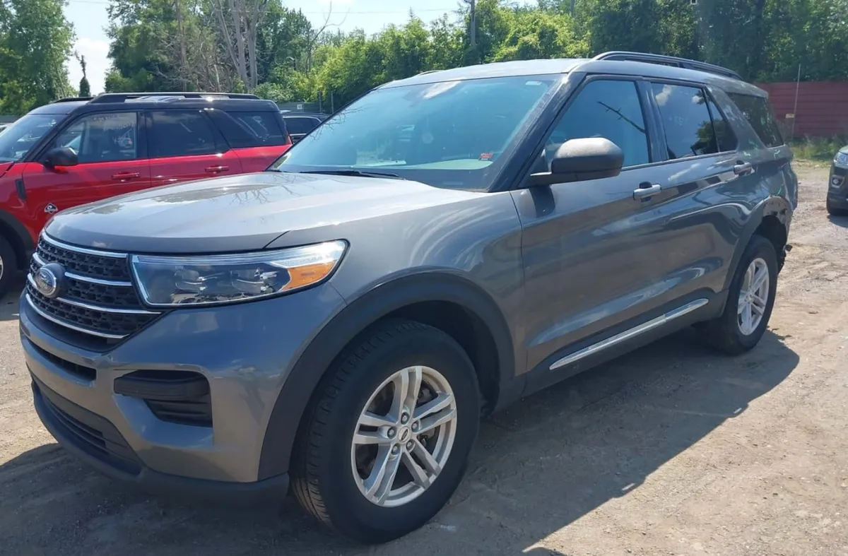 FORD EXPLORER XLT 2024