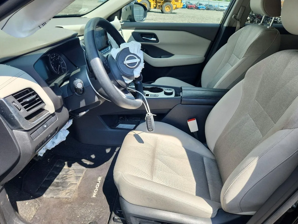 NISSAN ROGUE 2024