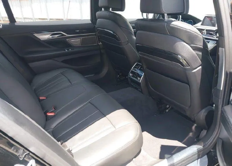 BMW 740I 2019