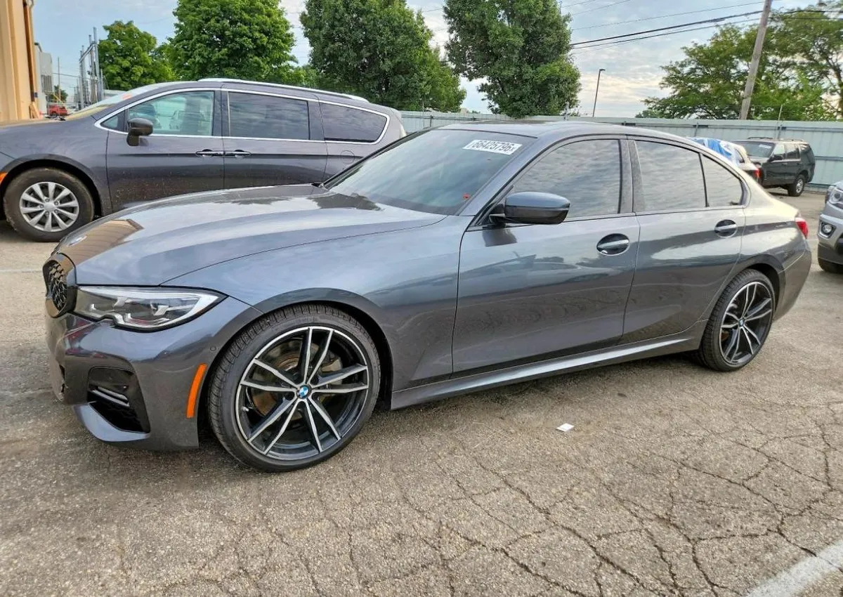 BMW 330XI 2 2019