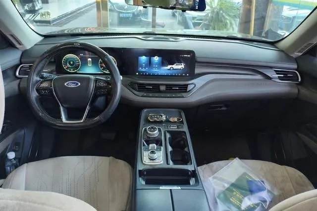 FORD LINGYU PREMIUM 2023