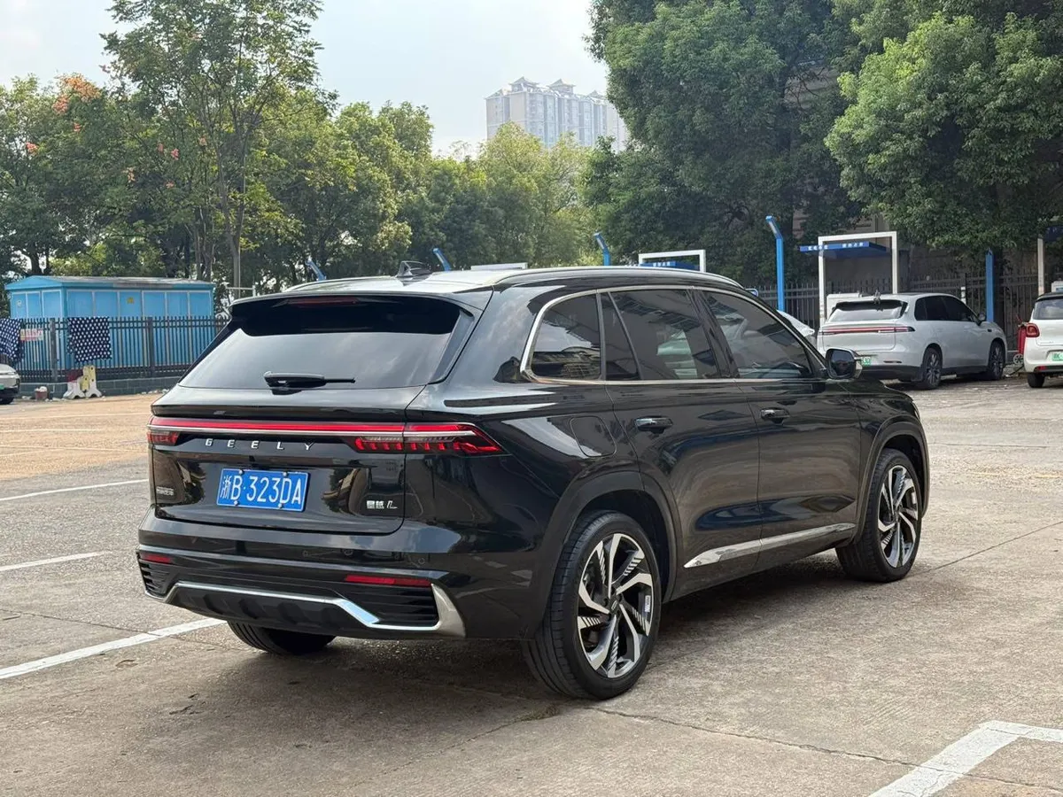 GEELY MONJARO FLAGSHIP 2023